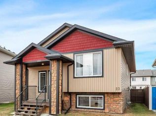 23 W Hampton Cres, Sylvan Lake, AB T4S0N2