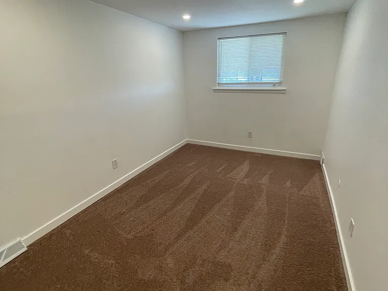 9405 Kirkwood Rd — Photo 9