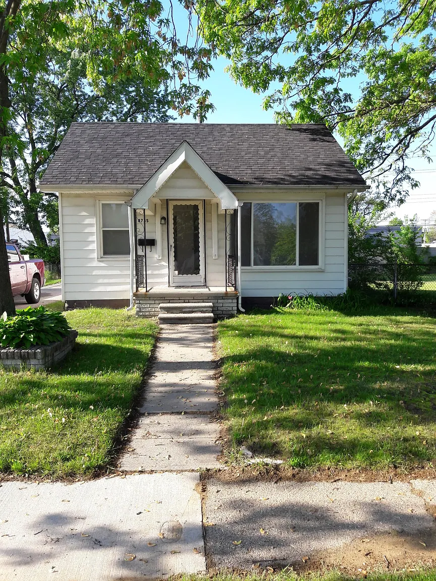 8735 Leroy St photo 1
