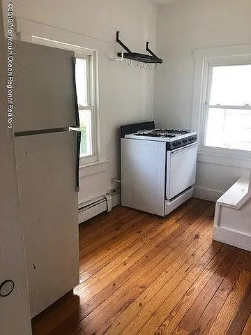 1 bed, 450 sqft, $1,350 — Photo 3