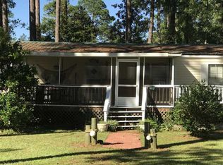 111 Carolina St, Lanark Village, FL 32323
