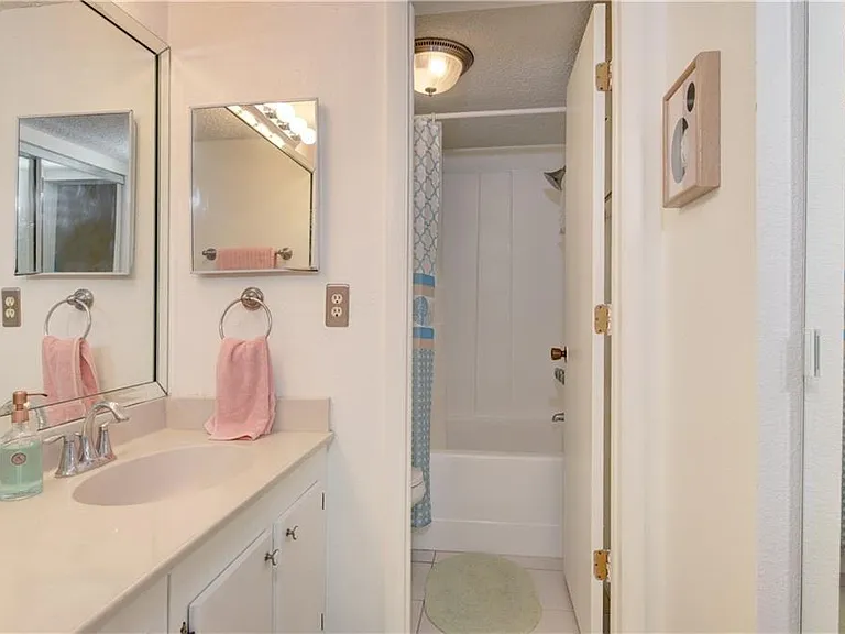 Main bathroom and shower