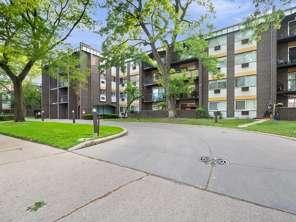 6800 N California Ave APT 2A, Chicago, IL 60645