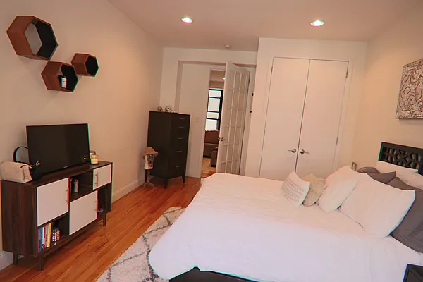 Rented by PMG Real Estate  | media 55