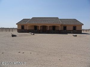 2nd image of 1156 W Lyn Ln