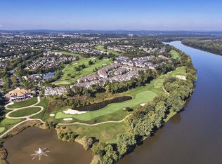 18375 Fairway Oaks Sq, Leesburg, VA 20176