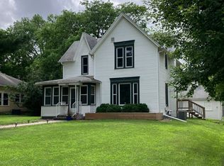 521 Crawford Ave, Ames, IA 50010