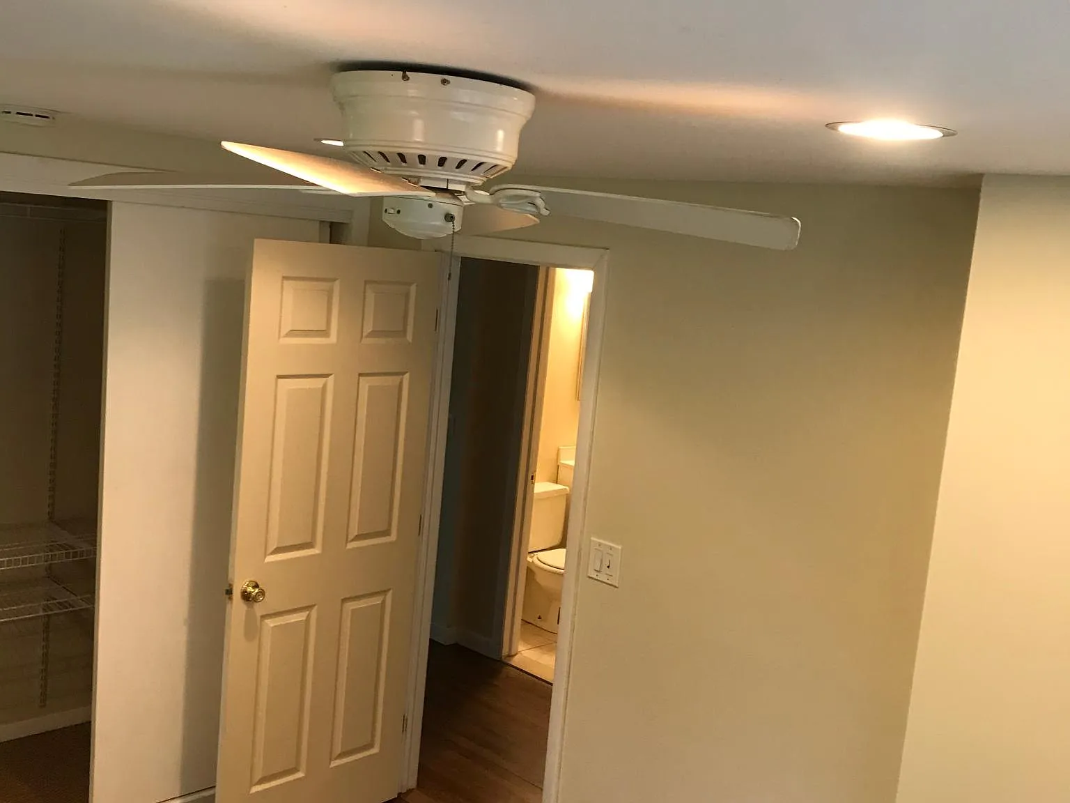 299 Lake Dr — Photo 3