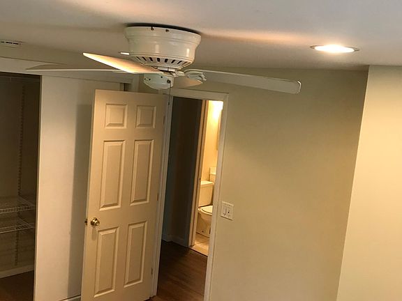 3rd image of 299 Lake Dr APT 1