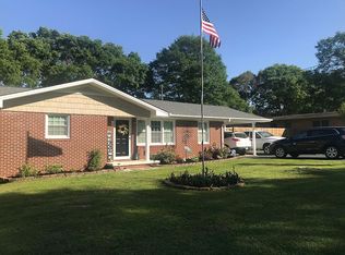 1124 Ridge Rd, Hartwell, GA 30643