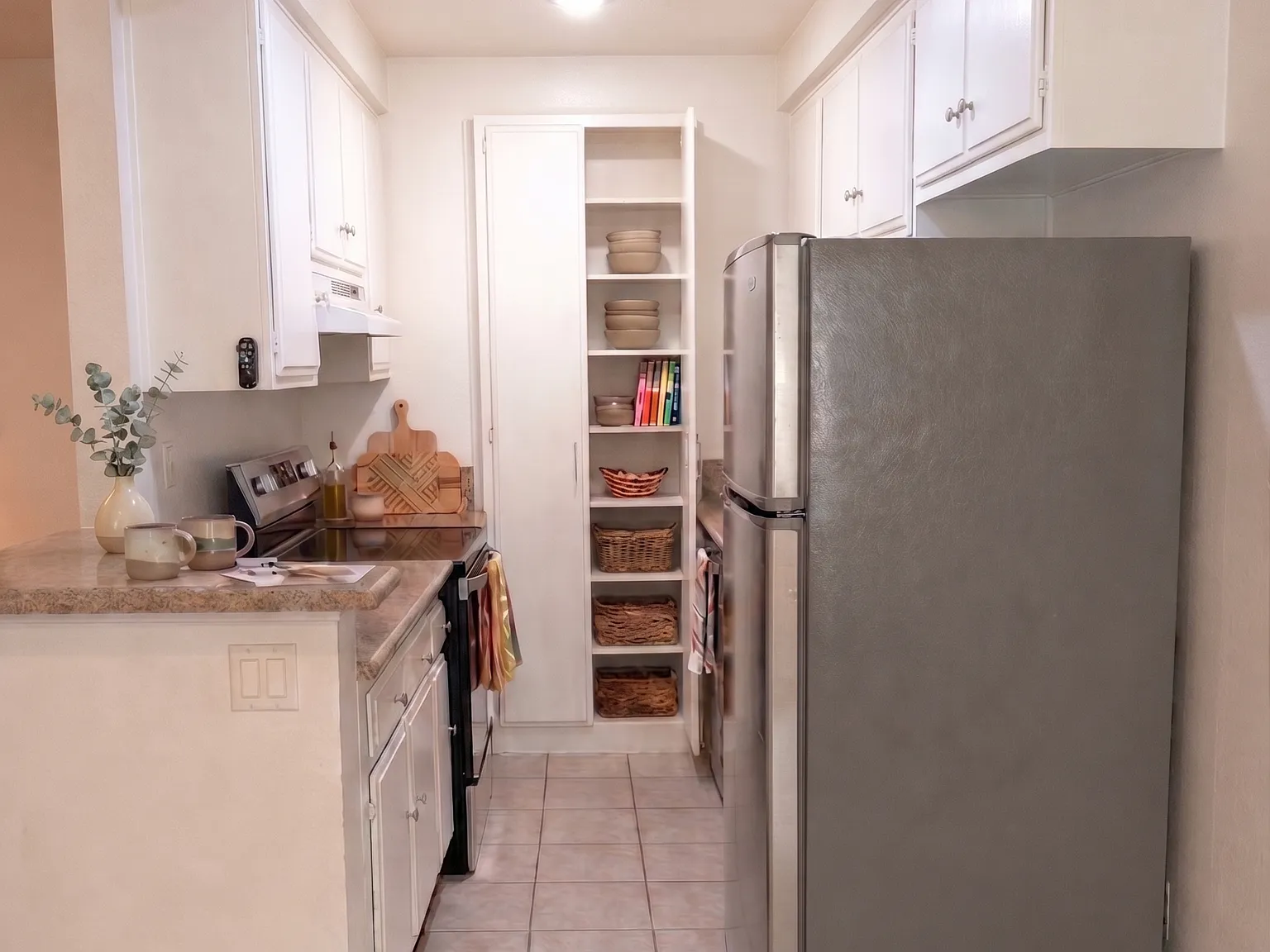 2 bed, 875 sqft, $2,350 — Photo 4