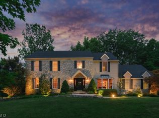 4 Nevius Dr, Flemington, NJ 08822