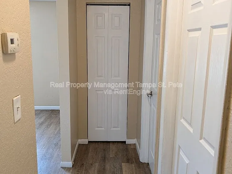 8429 N 39th St #3 — Photo 9