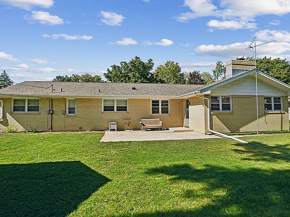 2nd image of 410 Bevan Dr W
