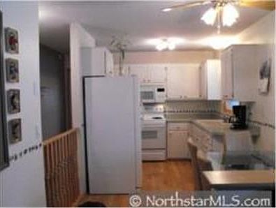 3rd image of 821 10th Ave N