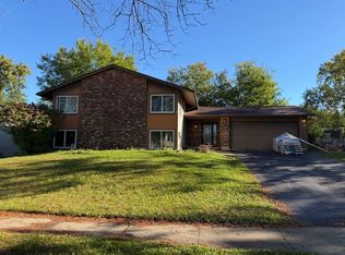 714 Dorchester Dr, Bolingbrook, IL 60440