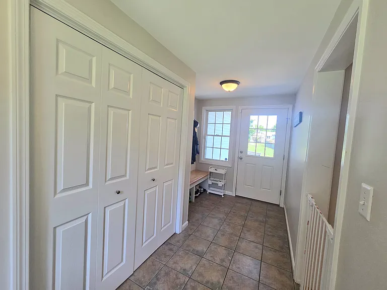 10 Amanda Way — Photo 9