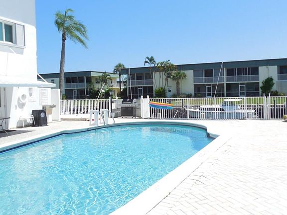 3rd image of 112 Doolen Ct APT 205