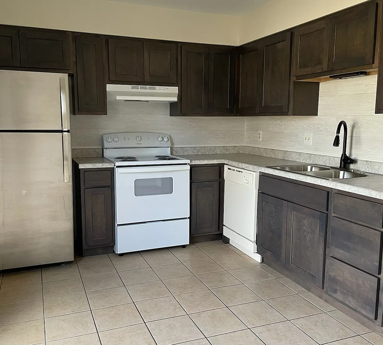 2 bed, 2.5 bath, 1150 sqft, $1,500 — Photo 3