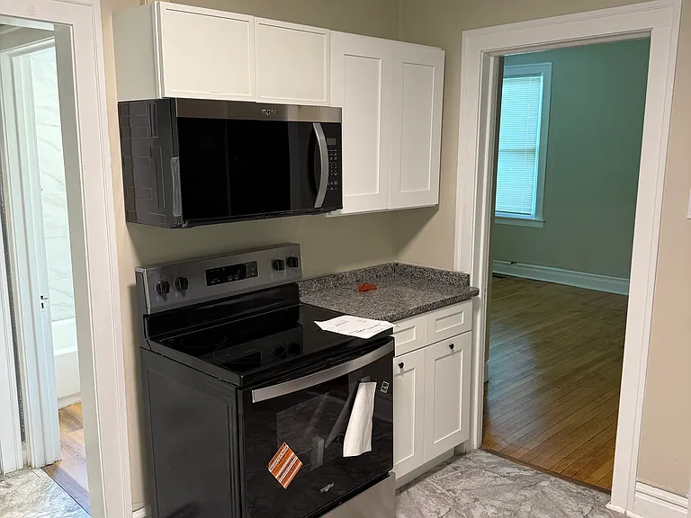 2159 S Millard Ave #1F — Photo 9