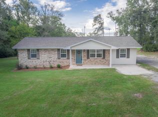 1566 Nearing Hills Cir, Chipley, FL 32428