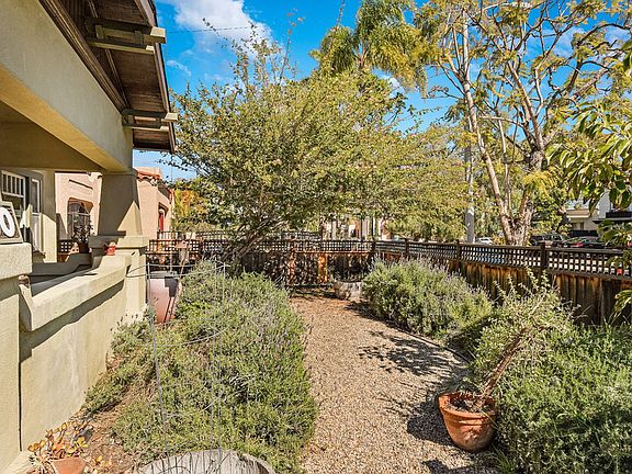 3rd image of 4560-62 Marlborough Dr #4560