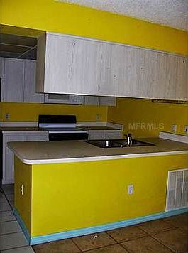 4th image of 2943 Poplar Ave