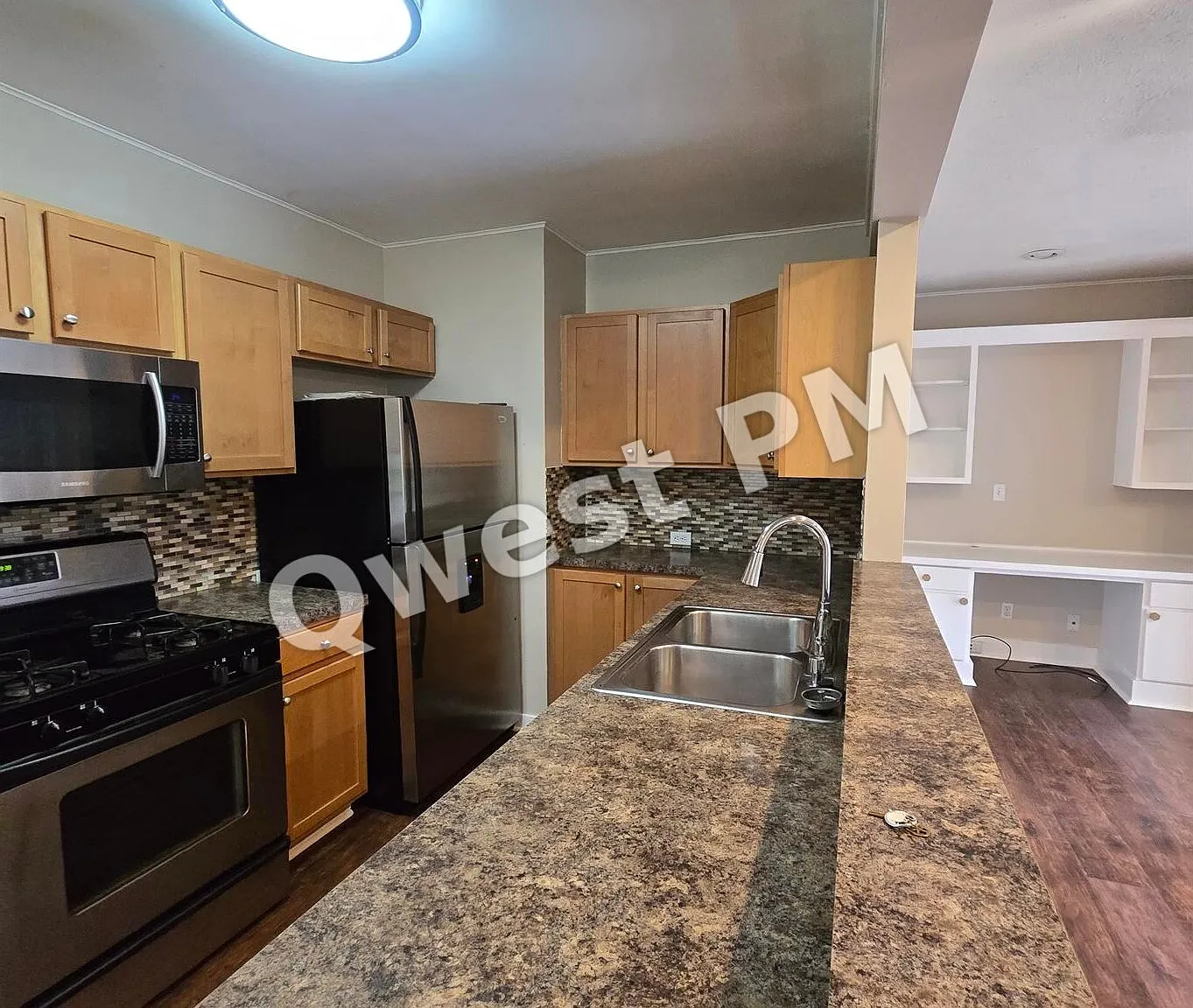 1127 Eastmont Dr SE — Photo 3