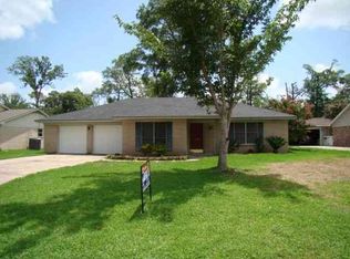 1050 Lockwood Dr, Beaumont, TX 77706