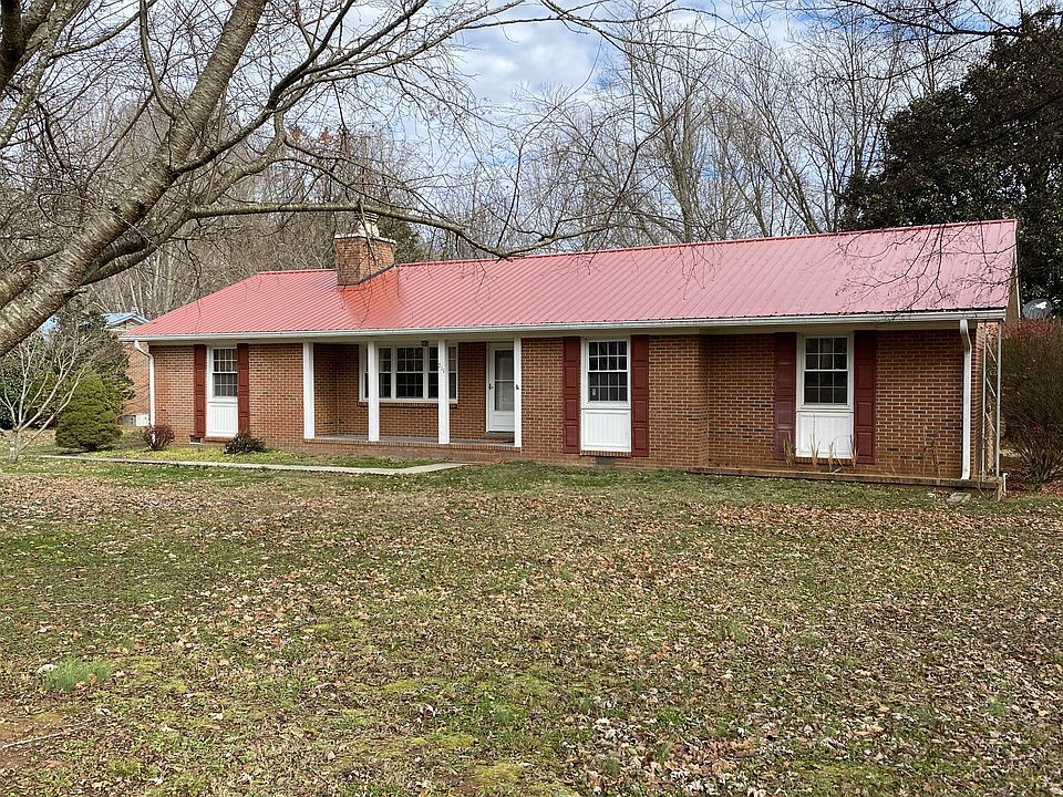 1st image of 211 River Dr