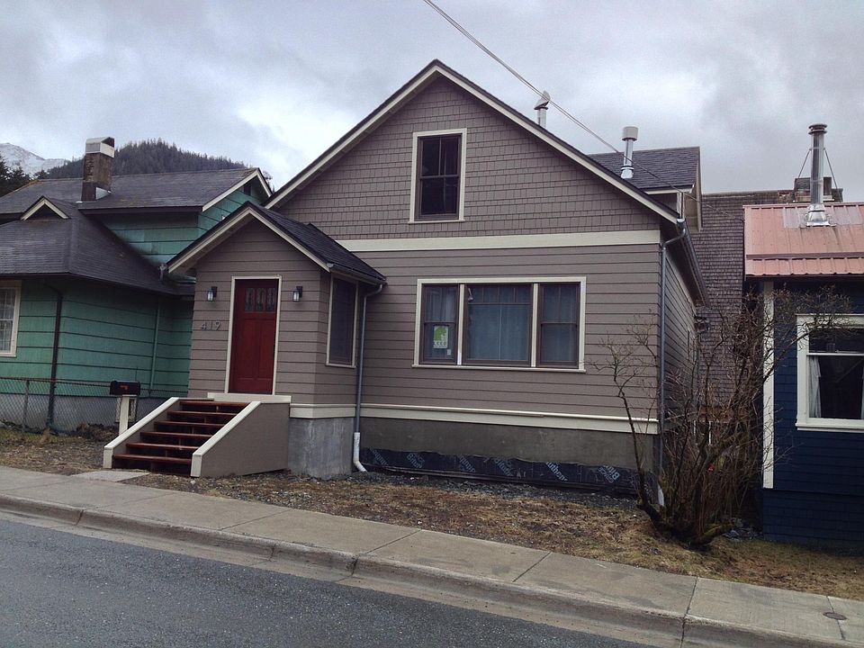 12th Street Facade