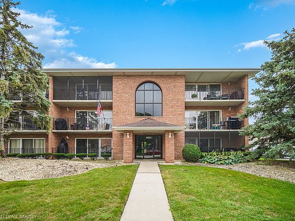 2nd image of 4933 Circle Dr #107