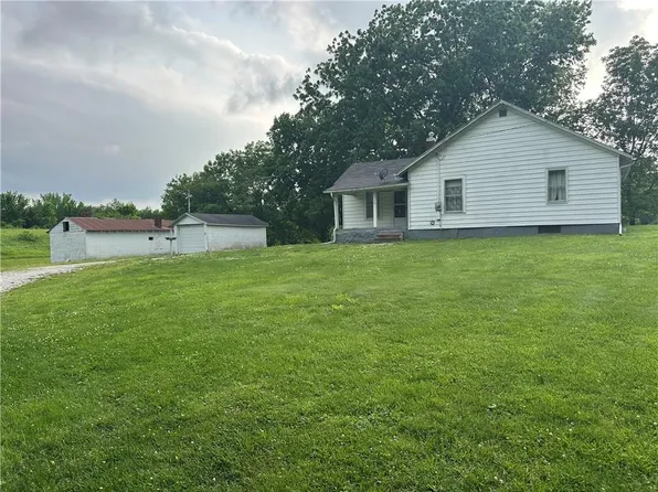 724 S Whitmer St, Richmond, MO 64085