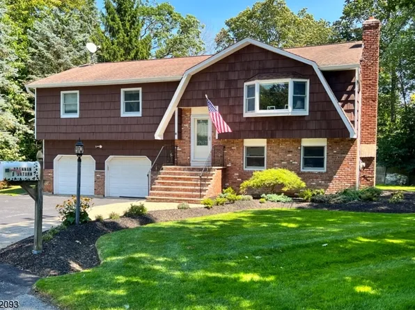 8 Saturn Ct, Vernon Twp., NJ 07422