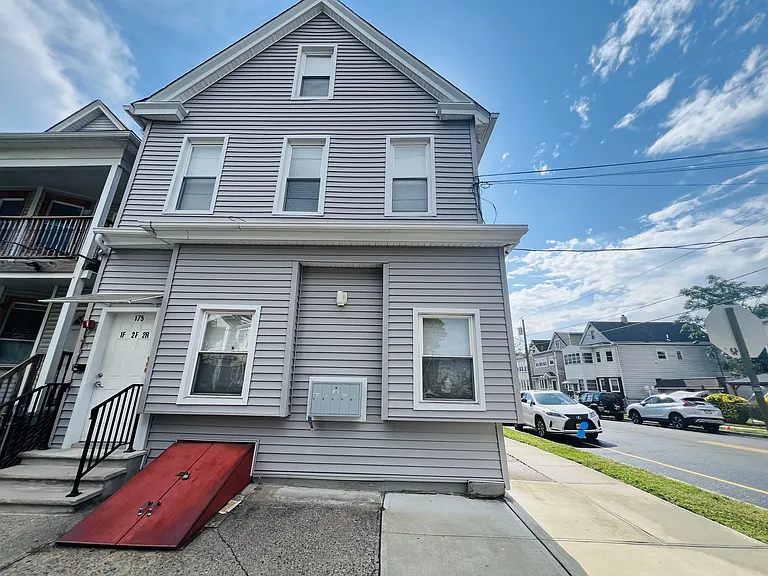 175 Cambridge Ave #2R — Photo 6