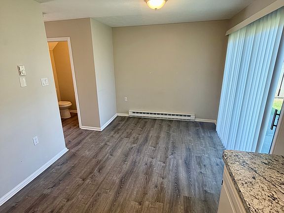 5th image of 5 Raleigh Ct