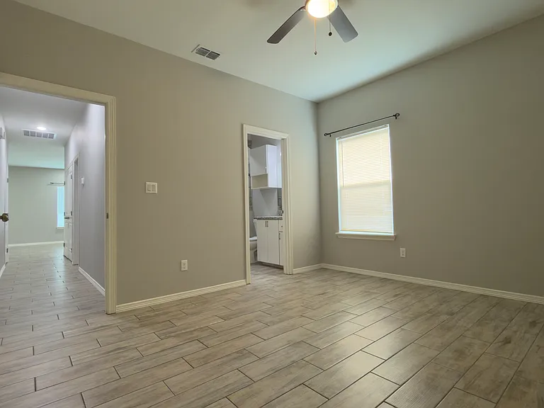 1404 W Heritage Dr #2 — Photo 6