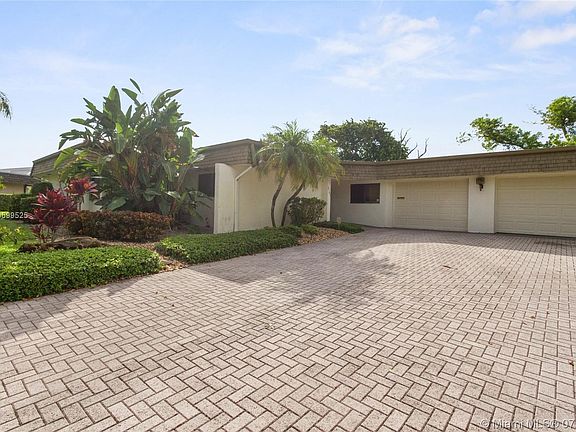 2nd image of 5701 Bayberry Ln