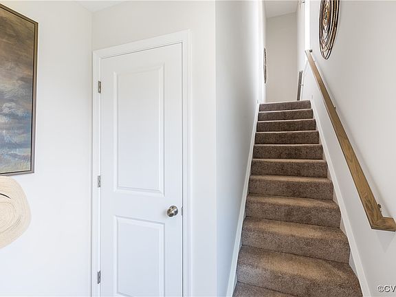 2nd image of 5883 Ginger Dr