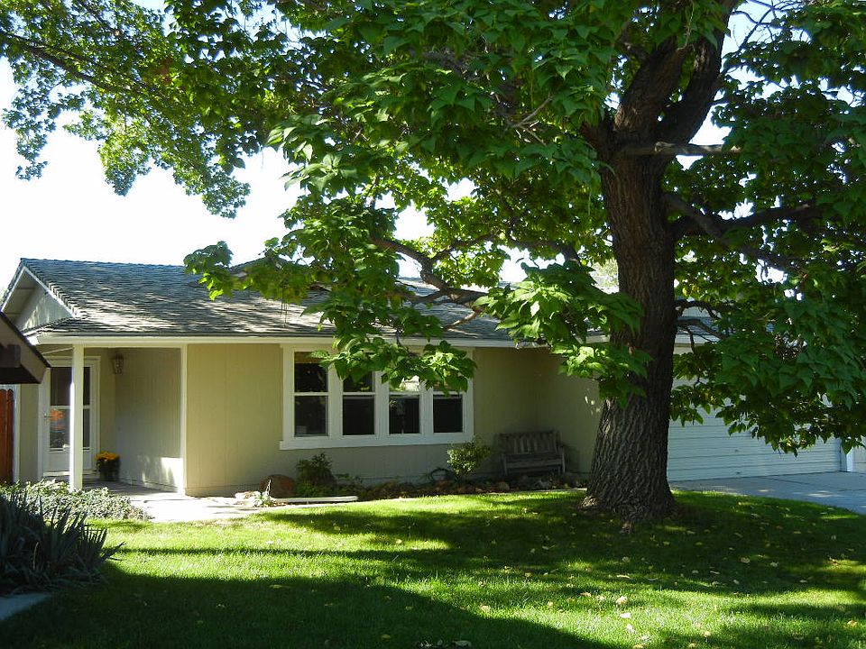 1st image of 951 Madrone Cir