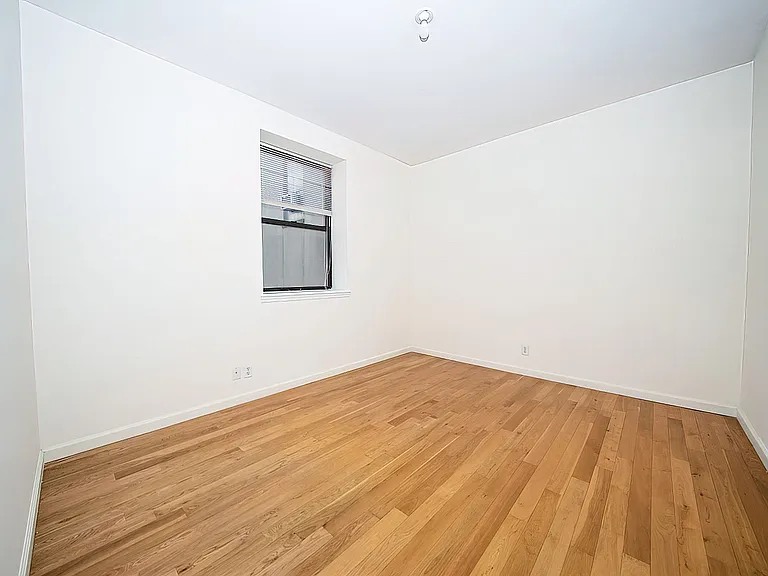 208 S 3rd St #2A — Photo 11