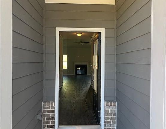 3rd image of 226 Stone Creek Bnd