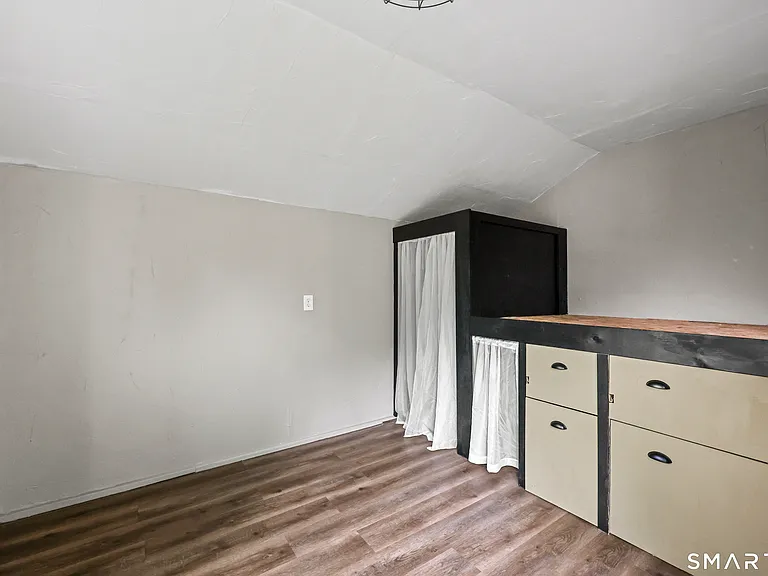 917 Hopewell Rd — Photo 33