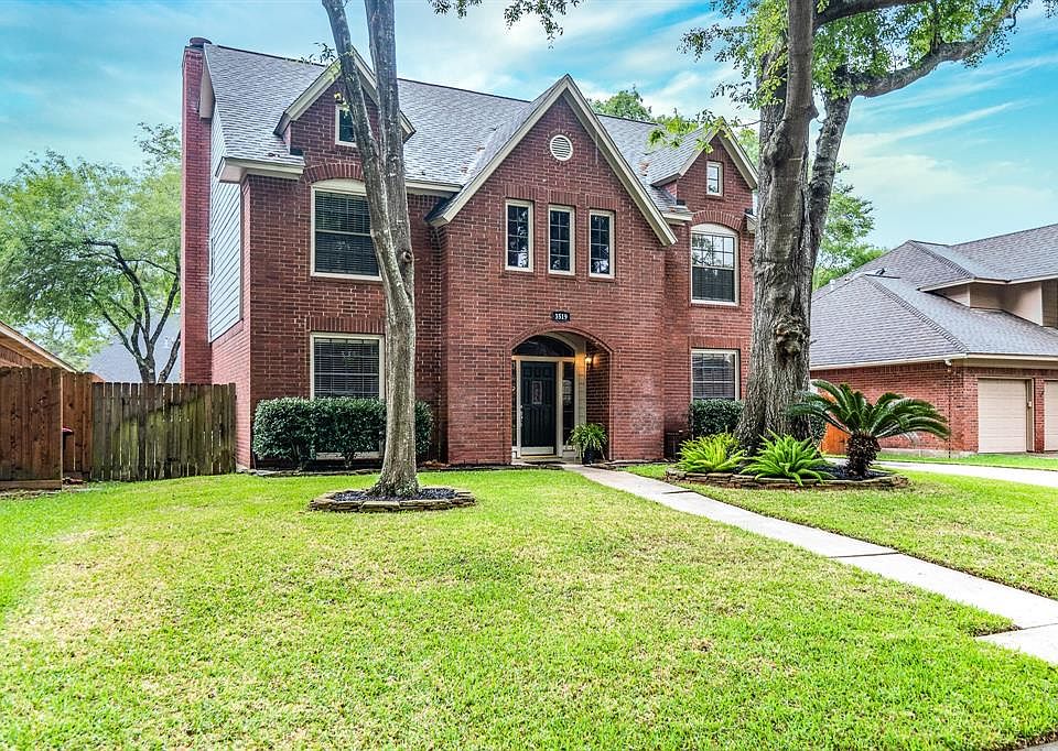 1st image of 3519 Scenic Valley Dr