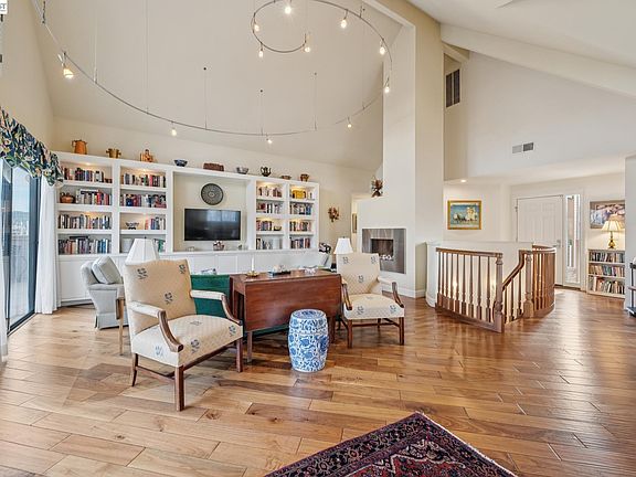 5th image of 9 Regulus Ct