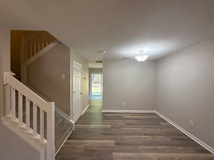 2 bed, 2.5 bath, $1,650 — Photo 4