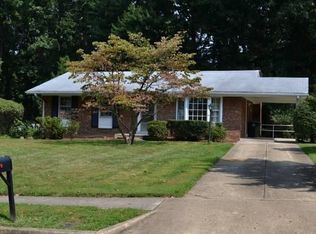 8706 Thunderbird Ct, Vienna, VA 22182