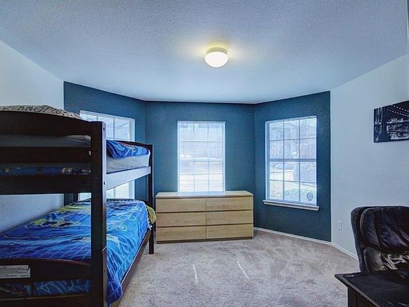 5th image of 6943 Clarkridge Dr