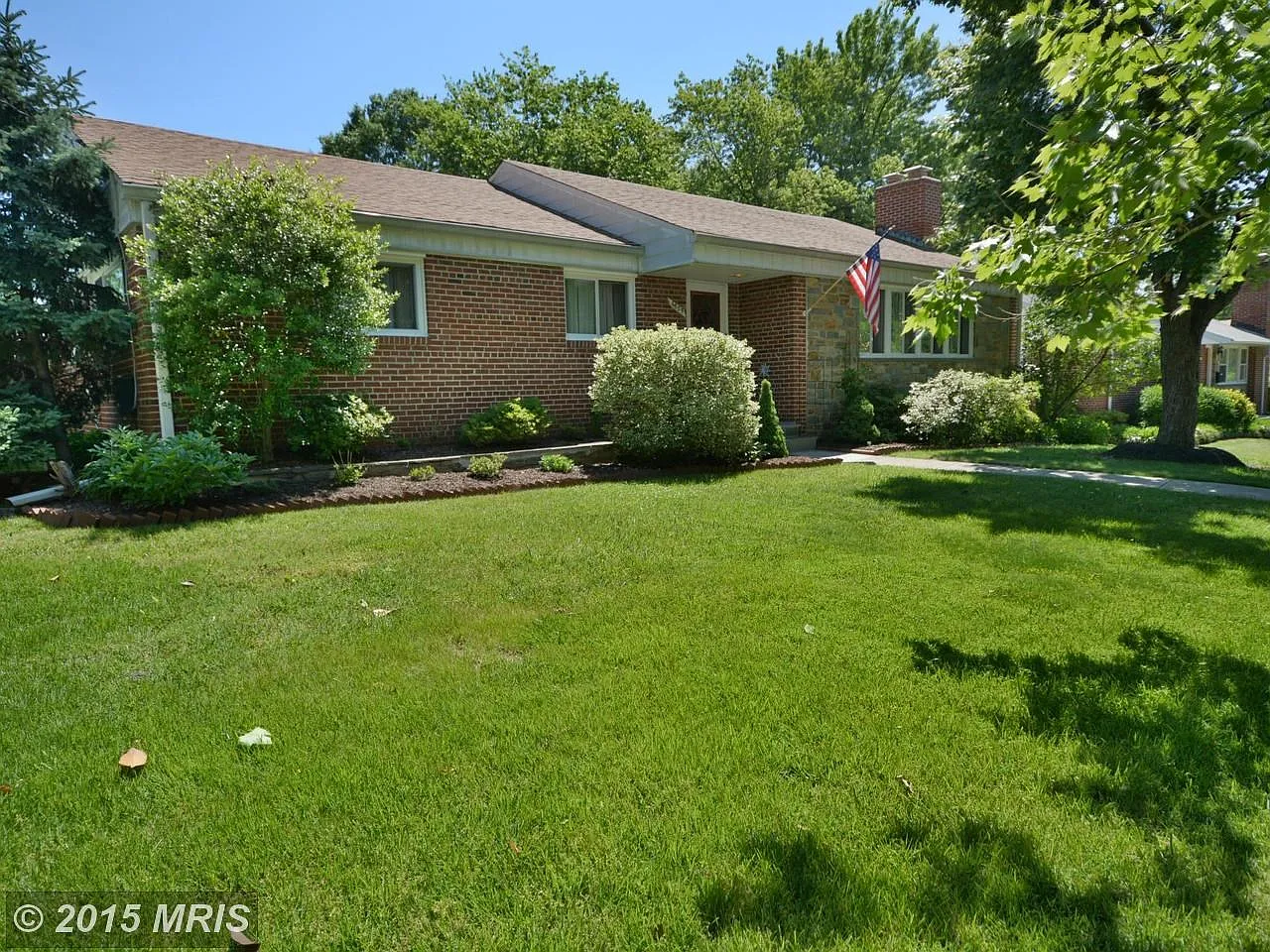 6809 40th Ave photo 1