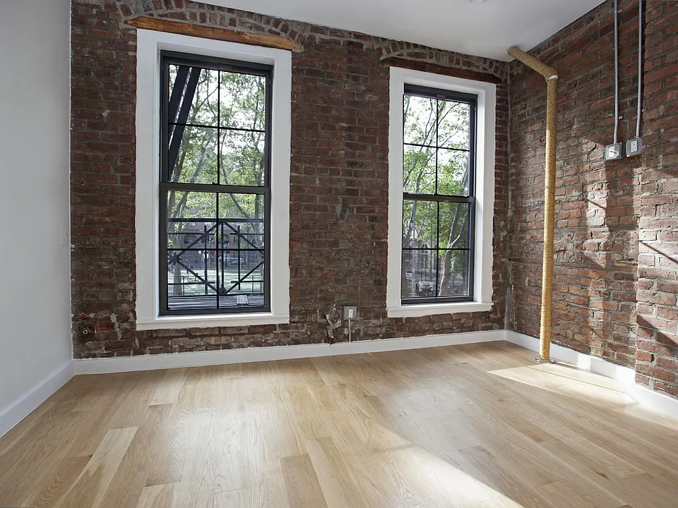 100 Forsyth St #14